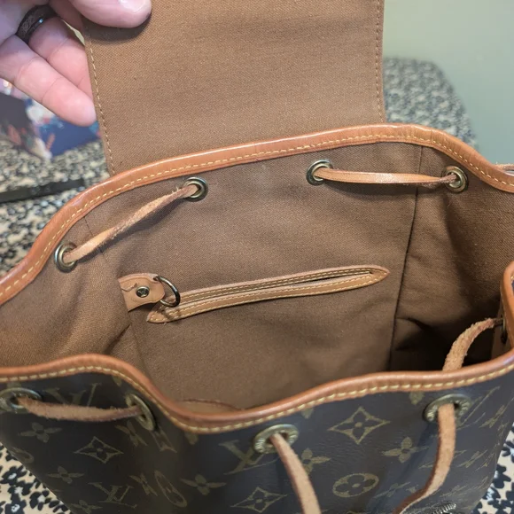 LV Monogram backpack - SP0012 - Has Alot Of Life Left!! - Picture 3 of 16